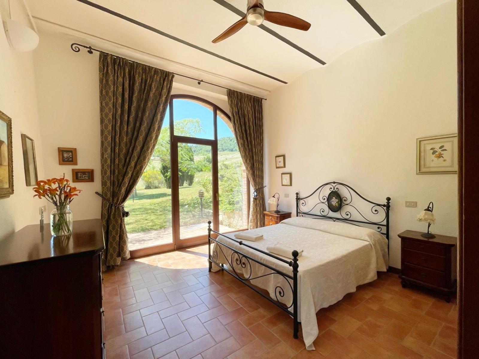 הוילה סרטאנו Borgo Poggio Bianco מראה חיצוני תמונה