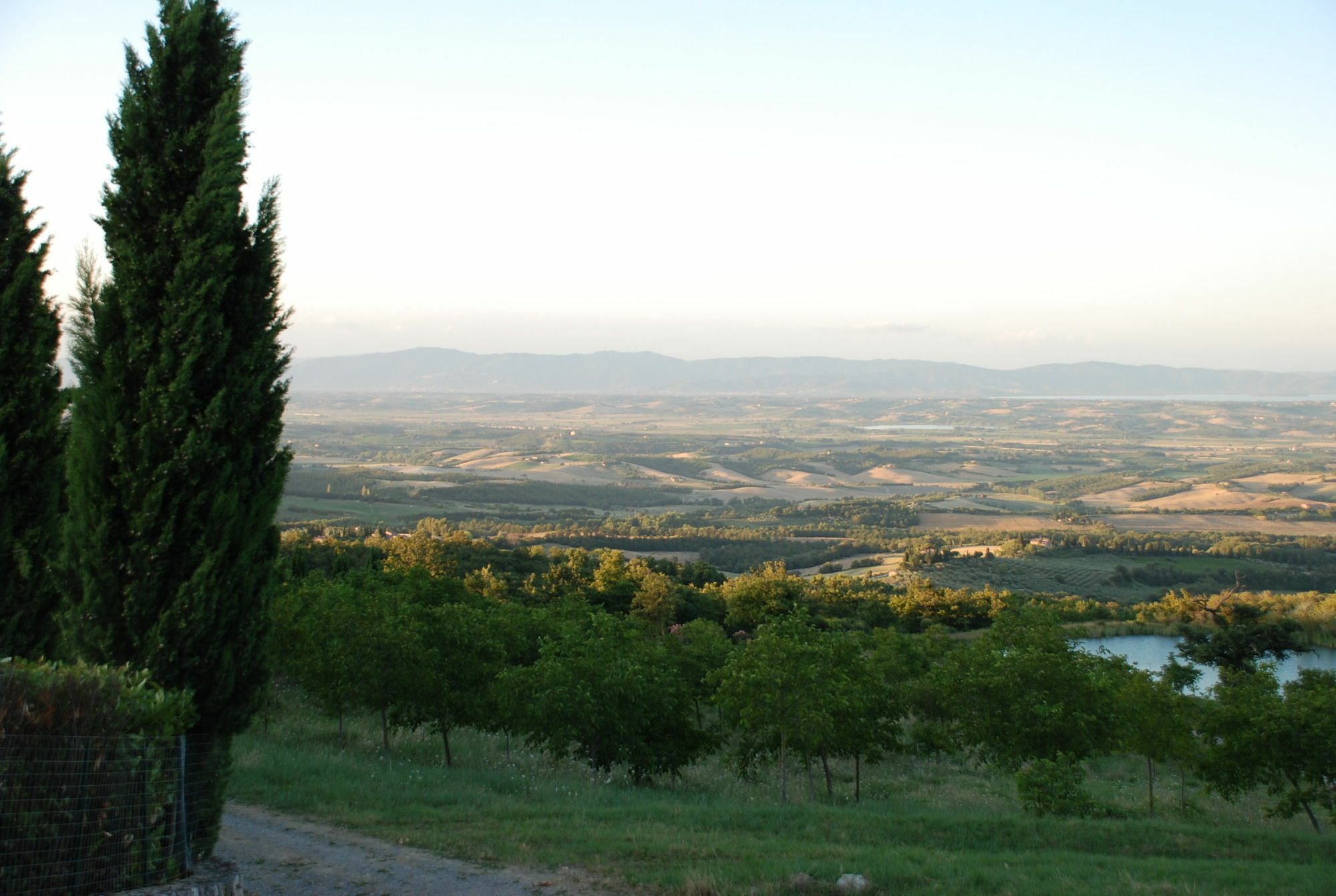 הוילה סרטאנו Borgo Poggio Bianco מראה חיצוני תמונה