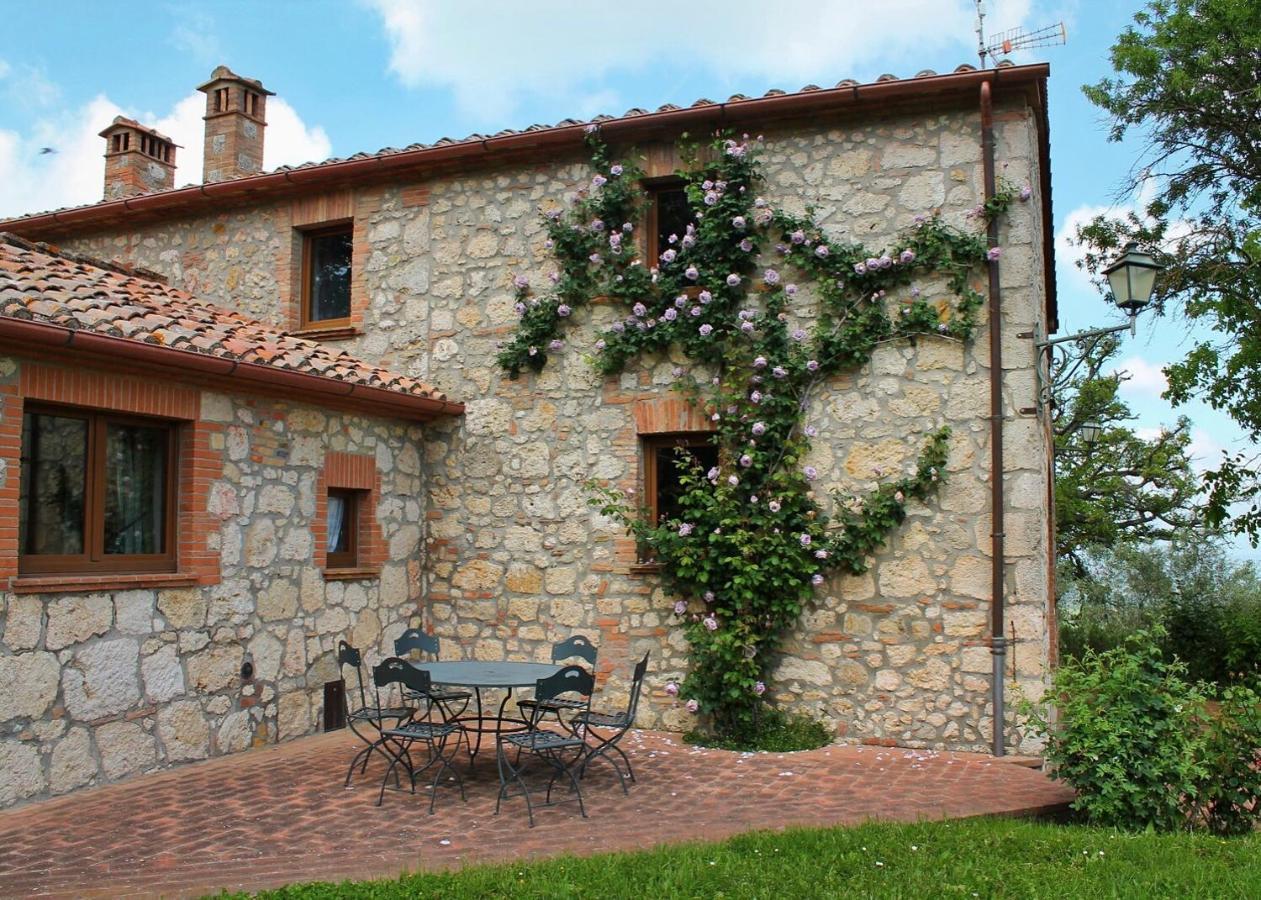 הוילה סרטאנו Borgo Poggio Bianco מראה חיצוני תמונה